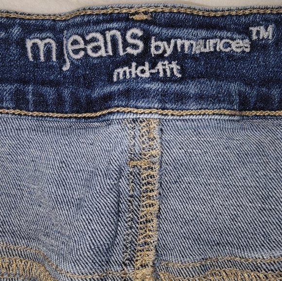 Maurices Mid Fit Blue Ankle Cropped Jeans with Distressed Hem - Picture 2 of 10